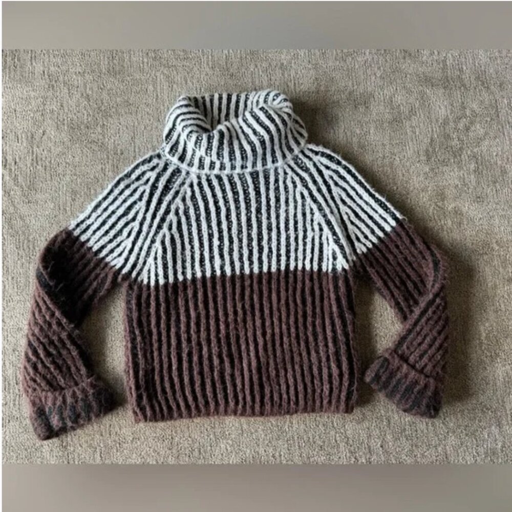 Love Token Turtleneck Sweater - XS